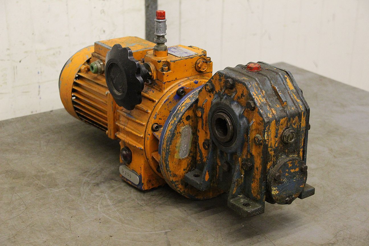 regelbarer Getriebemotor 0,75 kW 190-1000 U/min von MOTOVARIO - TKF/10 – Bild 2