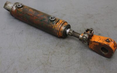 Hydraulikzylinder von unbekannt - Hub 138 mm