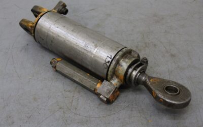 Hydraulikzylinder von unbekannt - Hub 130 mm