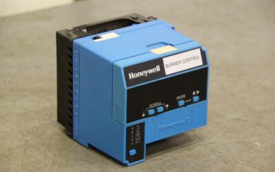 Alternative view of Feuerungsautomat Controller von Honeywell - EC7850A1122