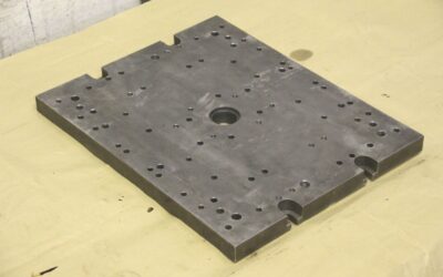 Alternative view of Aufspannplatte mit Bohrungen von Stahl - 395/495/H30 mm