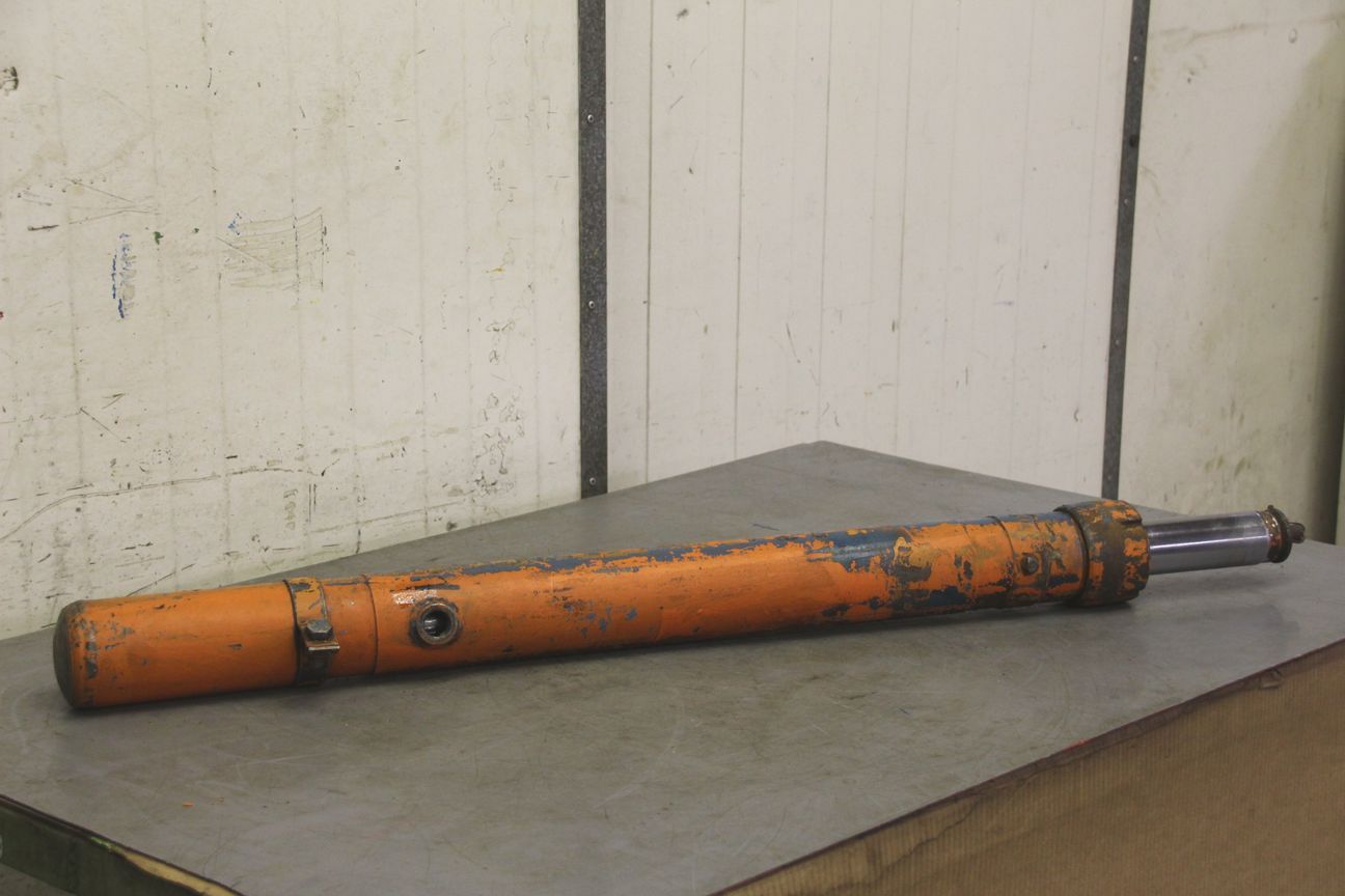 Hydraulikzylinder von unbekannt - Hub 800 mm – Bild 2