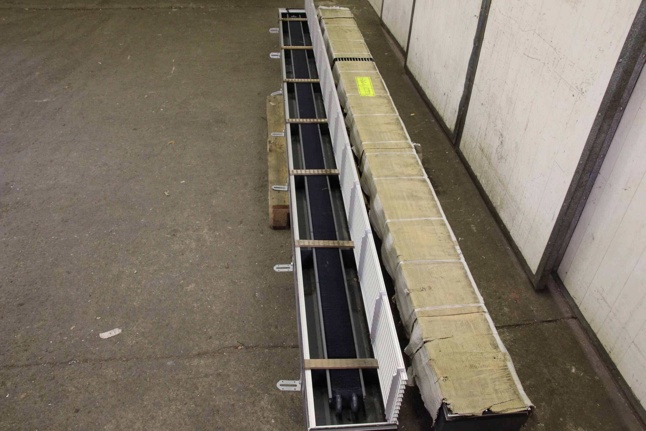 Unterflurkonvektor von unbekannt - 3900/260/H145 mm – Bild 5