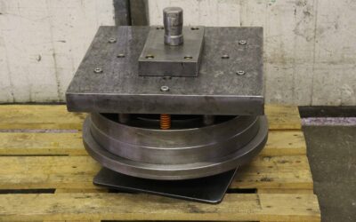 Stanzwerkzeug mit Biegefunktion von unbekannt - Durchmesser 495 mm