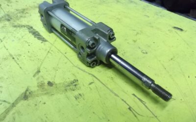 Alternative view of Pneumatikzylinder von Mecman - 167  Hub 55 mm