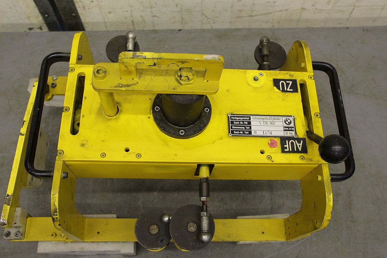 Montage-Gehänge für Kran von BMW - Spannweite 635 mm – Bild 6