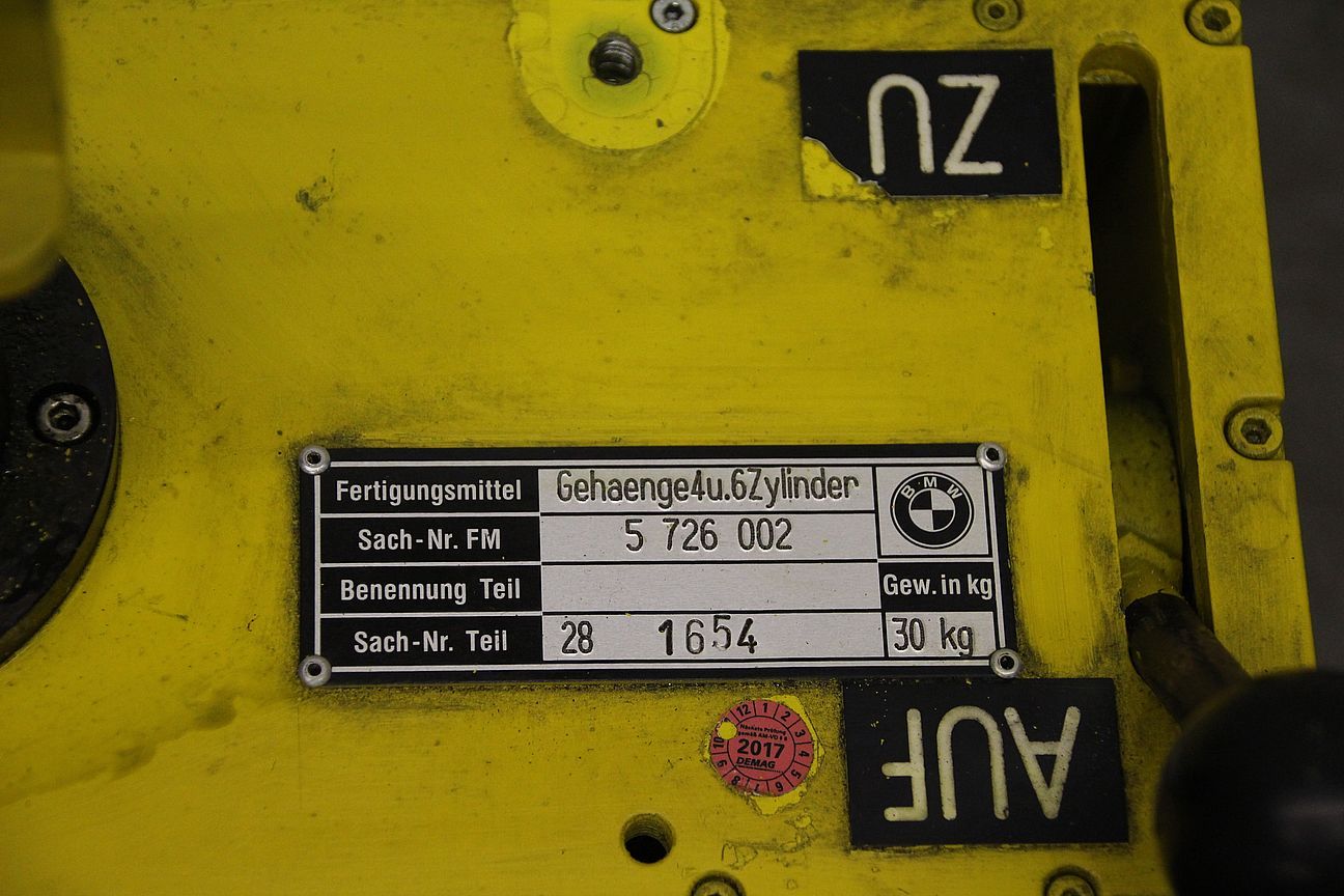 Montage-Gehänge für Kran von BMW - Spannweite 635 mm – Bild 7