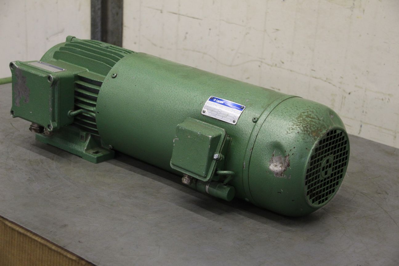 Elektromotor 0,6 kW 800 U/min von Lenze - GFT 100-2 / S2E 170