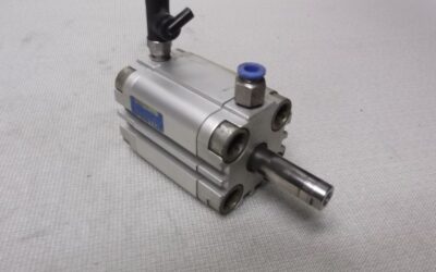 Alternative view of Kompaktzylinder von Festo - ADVU-32-30-PA