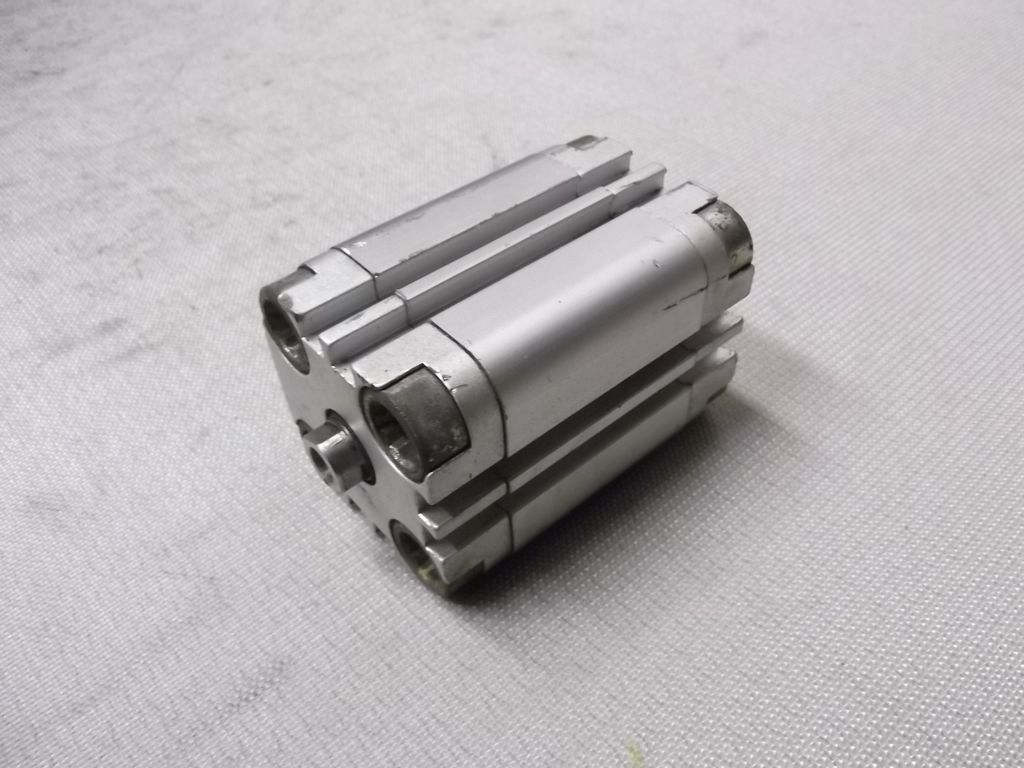 Kompaktzylinder von Festo - ADVU-32-30-PA