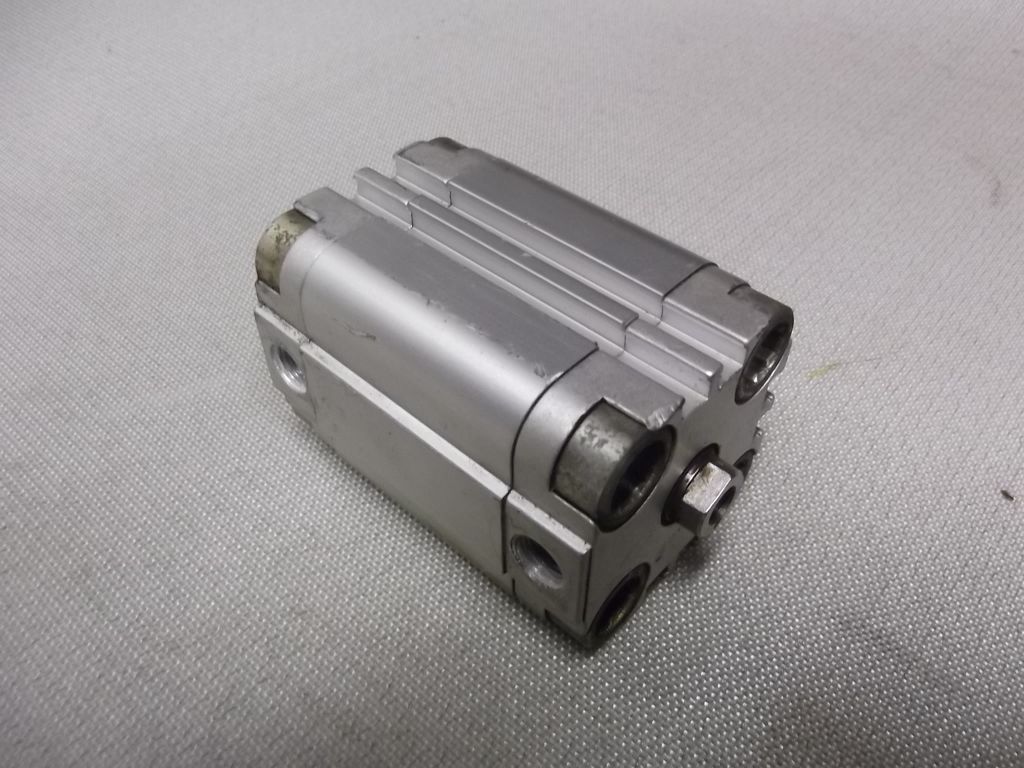 Kompaktzylinder von Festo - ADVU-32-30-PA – Bild 2