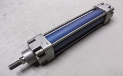 Pneumatikzylinder von Schura - Hub 163 mm