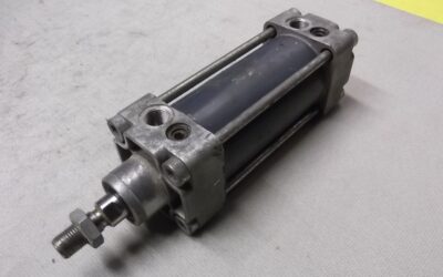 Pneumatikzylinder von unbekannt - Hub 82 mm