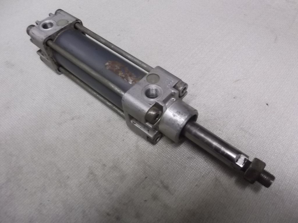 Pneumatikzylinder von unbekannt - Hub 82 mm – Bild 2