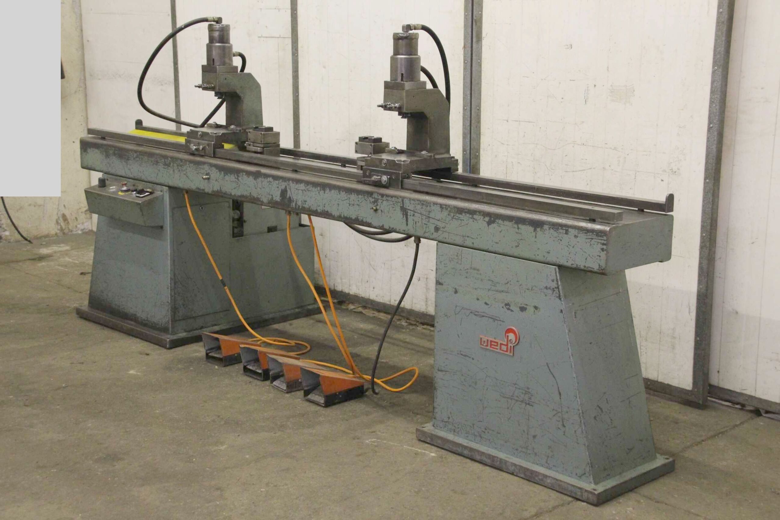 hydraulische Reihenstanze von WEDI - HMR3