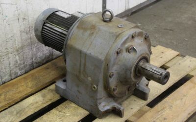 Alternative view of Getriebemotor 2,2 kW 11 U/min von Lenze - R93 DFT100LS4/TF