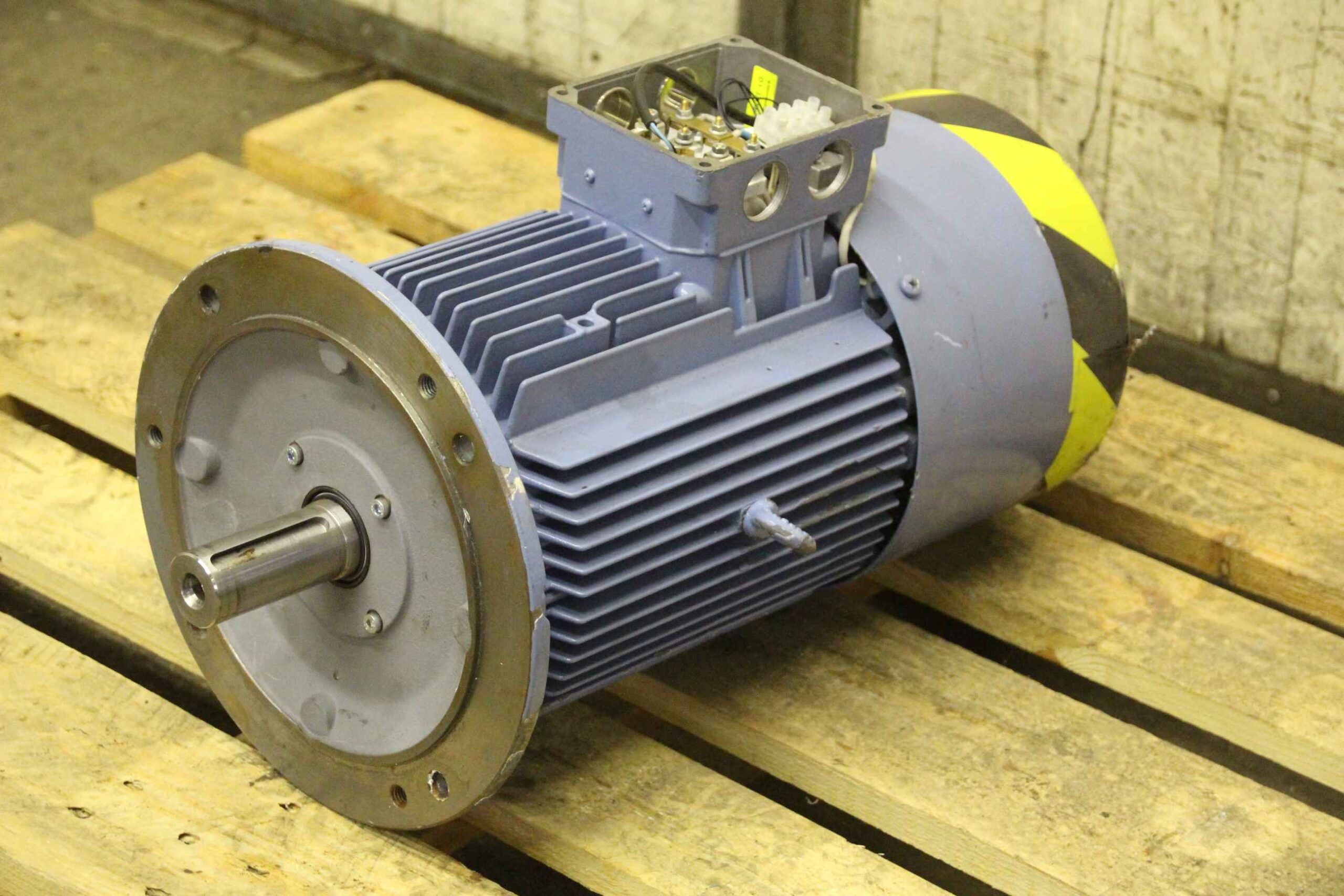Elektromotor 3 kW 955 U/min von ATB - BAF 132M/6B-11