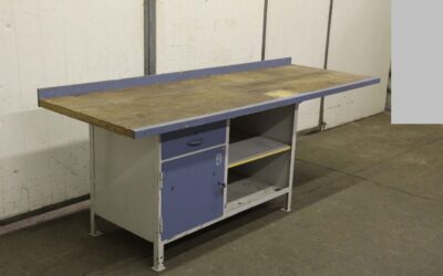 Alternative view of Werkbank von unbekannt - 2300/815/H845 mm