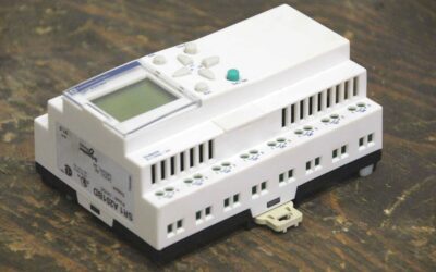 Alternative view of Relais von Schneider Electric - SR1 A201BD