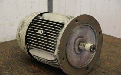 Alternative view of Elektromotor 1,3/2,6 kW 710/1410 U/min von AEG - AM 112 MZ8/4