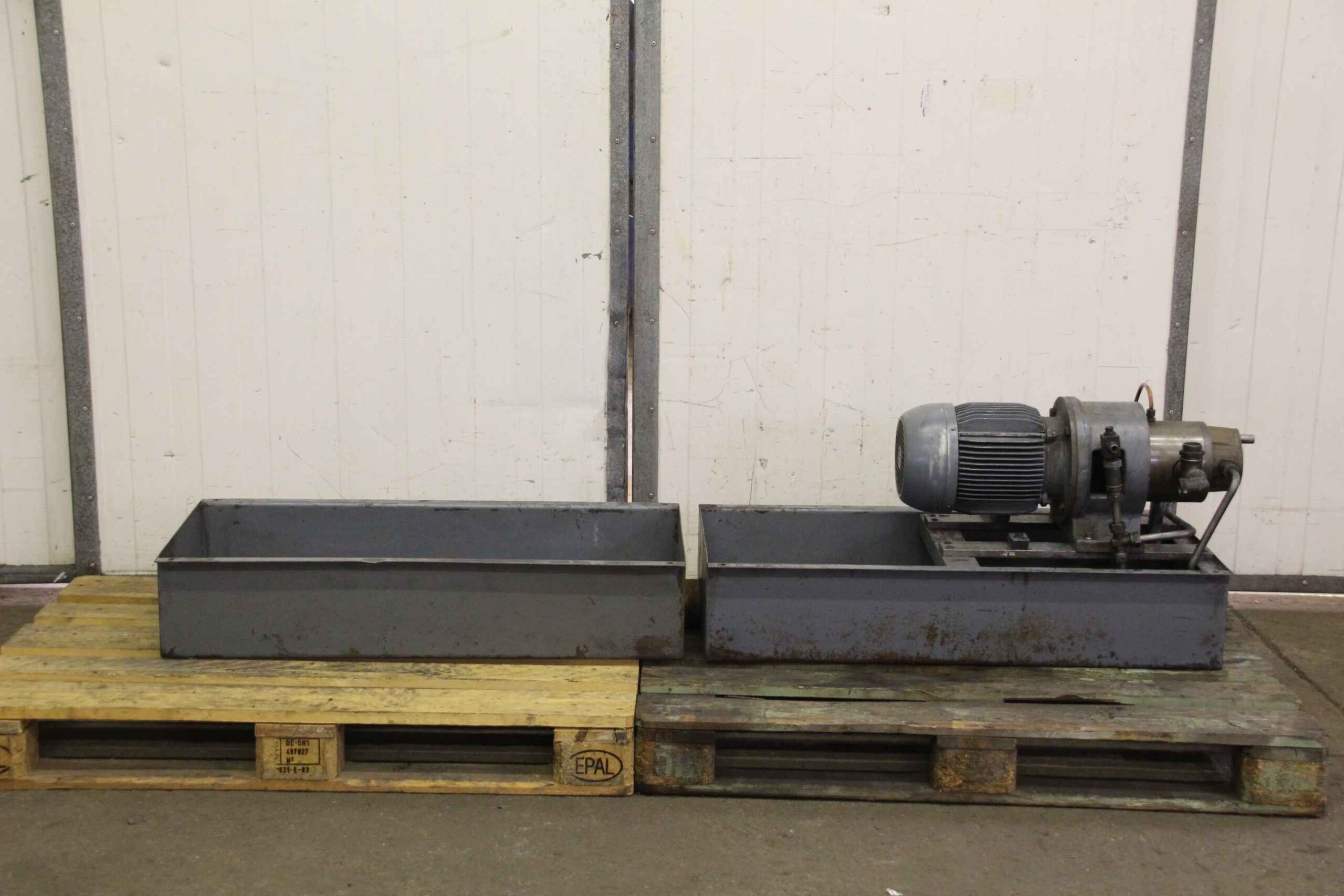 Kühlwasserpumpe von Forst-Enor - mit Behälter – Bild 3