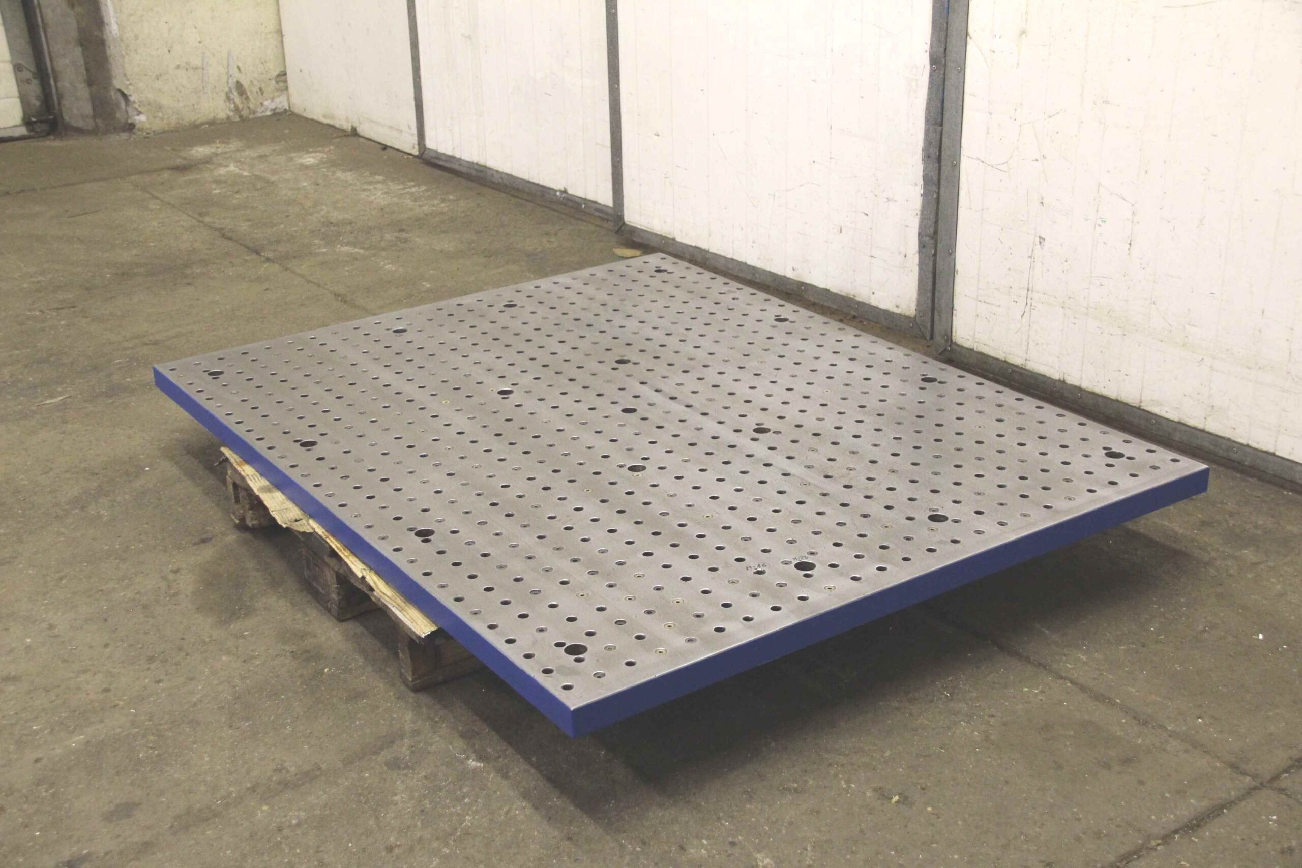 Aufspannplatte mit Gewindebohrung von unbekannt - 1250/1595/H47 mm