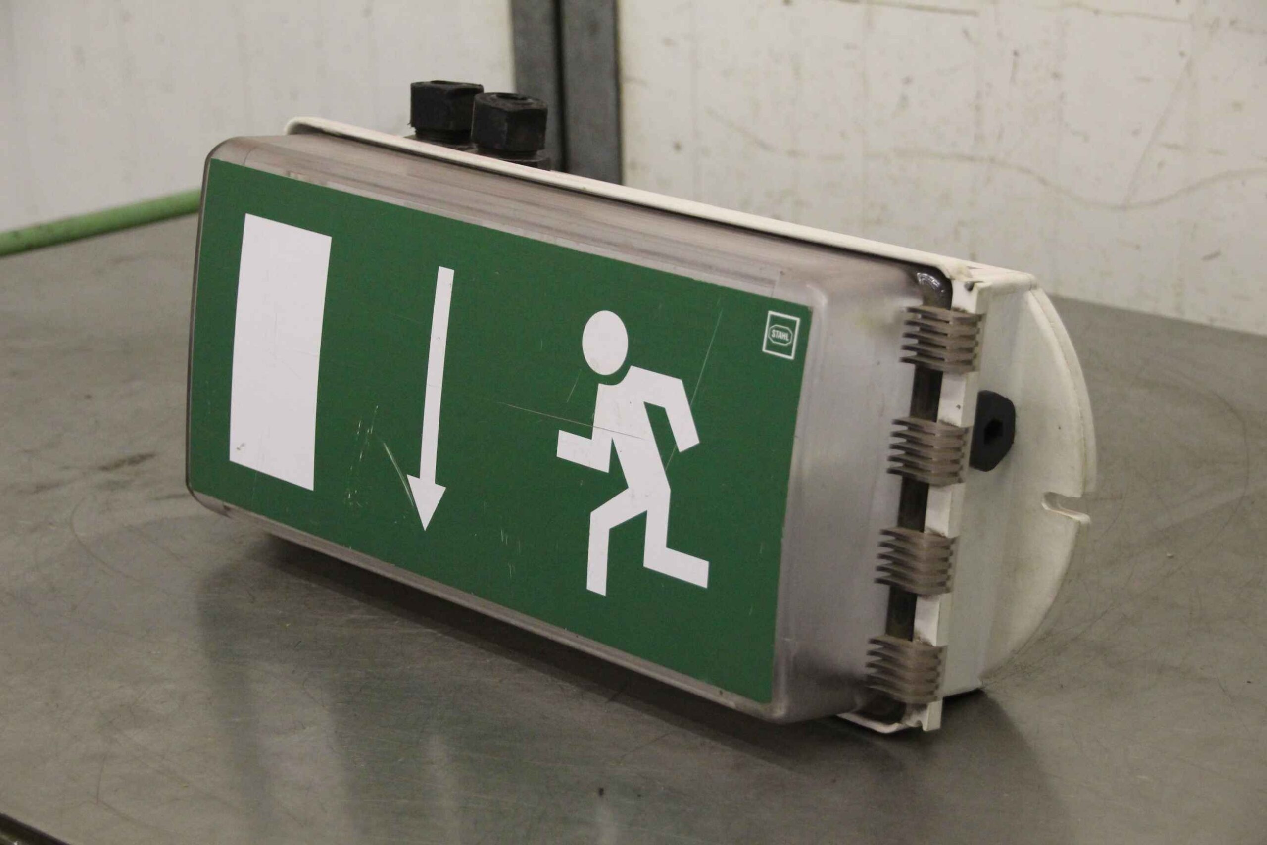 Kompaktleuchte Notlichtleuchte von Stahl - C-LUX 6500/1081