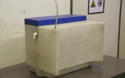 Alternative view of Kunststoffbehälter von unbekannt - 390/545/H440 mm