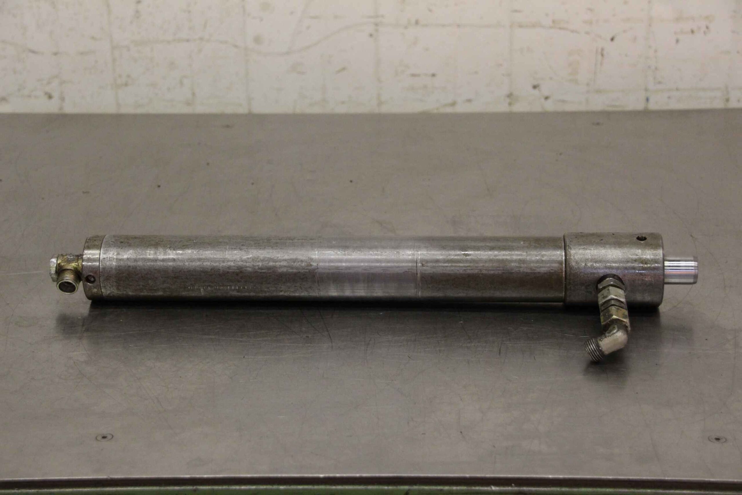 Hydraulikzylinder von Behringer - Hub 310 mm – Bild 3