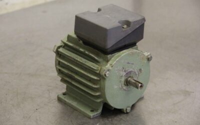 Alternative view of Elektromotor 0,12 kW 1360 U/min von VEM - KMO 56 K 4