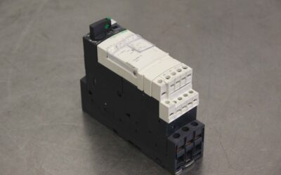 Alternative view of Steuerungsmodul von Schneider - LUCA 12BL  LUB12