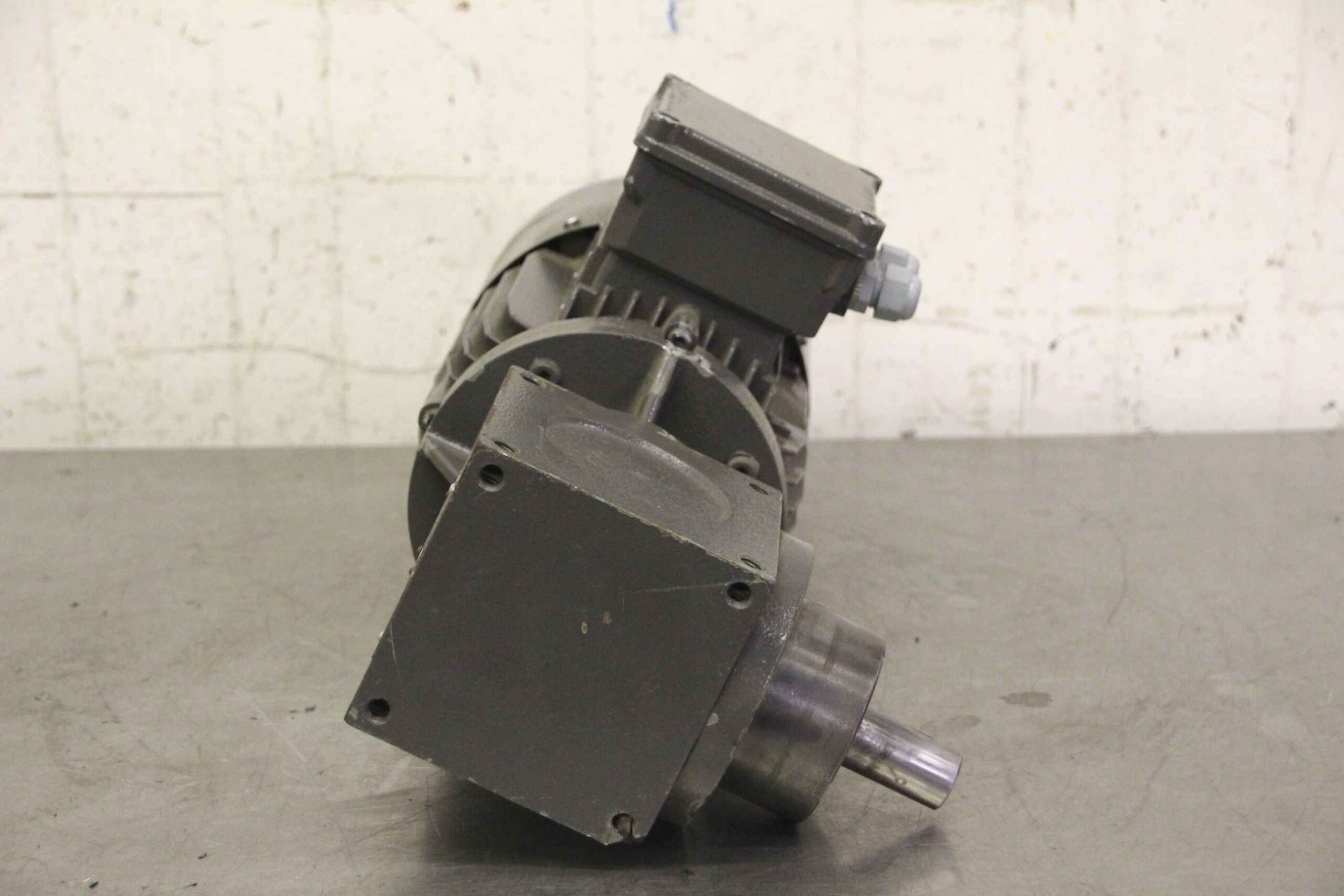 Getriebemotor 1,5 kW 710 U/min von Lenze - MK 2 i 2,0 BA 10 – Bild 3