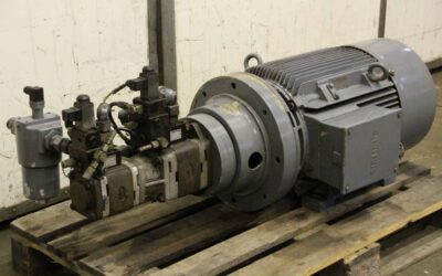 Alternative view of Doppelte Hydraulikpumpe von Siemens - 30 kW
