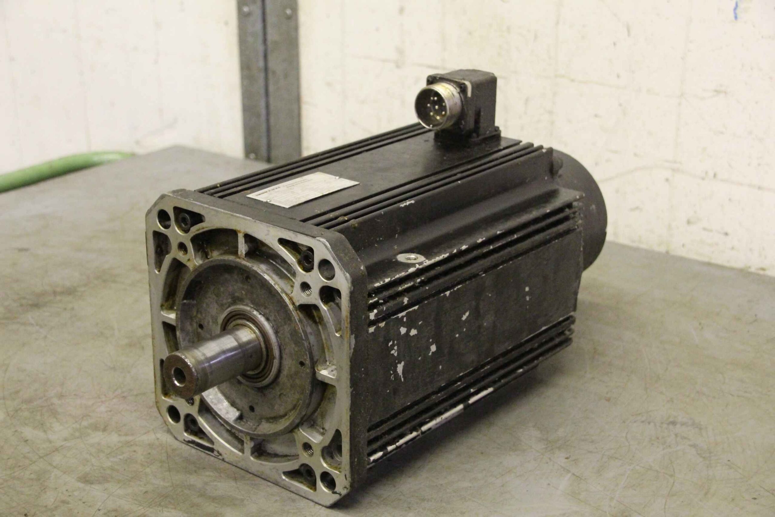 Permanent Magnet Motor von Indramat - MAC112B-O-GD-2HC/130-A-O