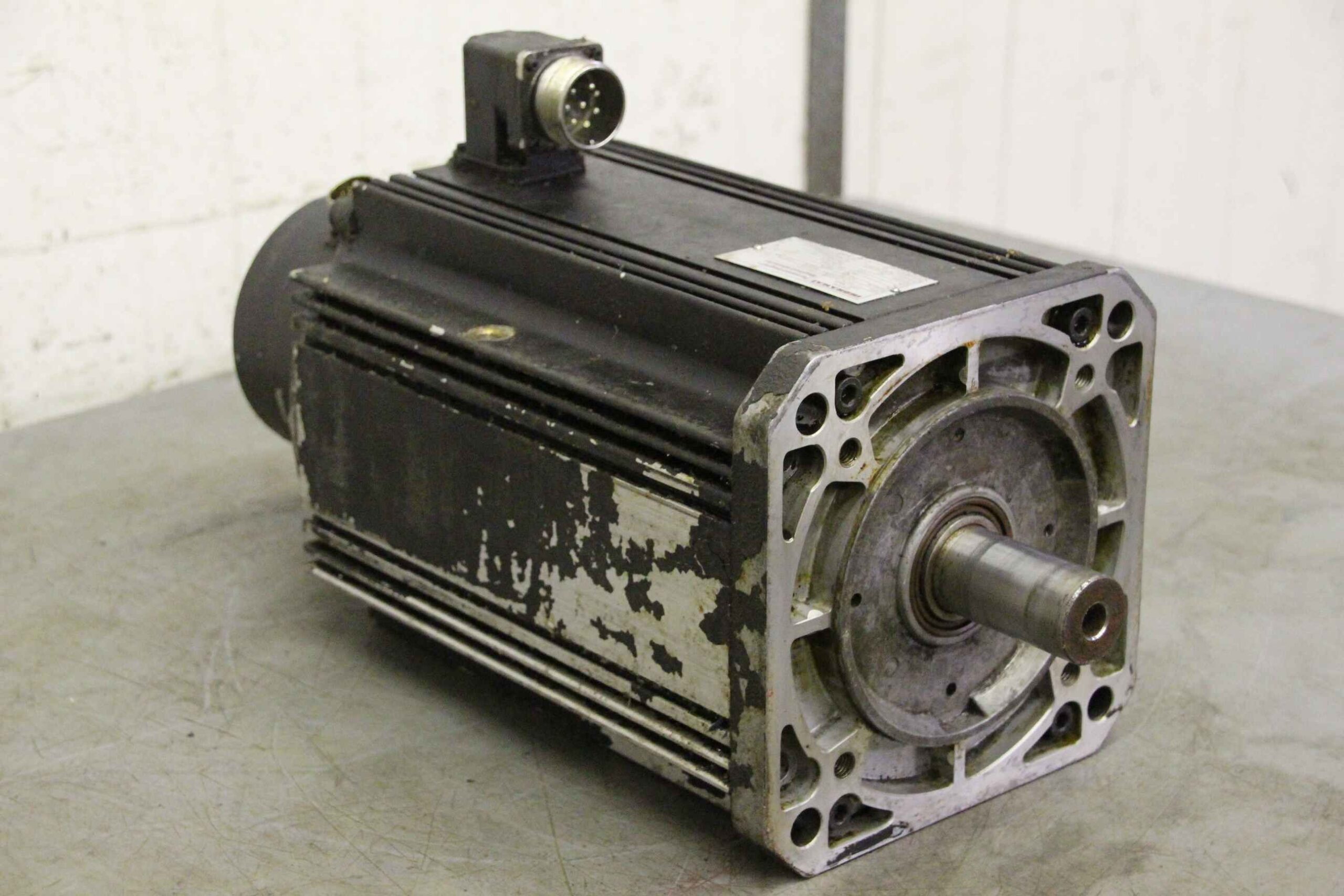 Permanent Magnet Motor von Indramat - MAC112B-O-GD-2HC/130-A-O – Bild 2