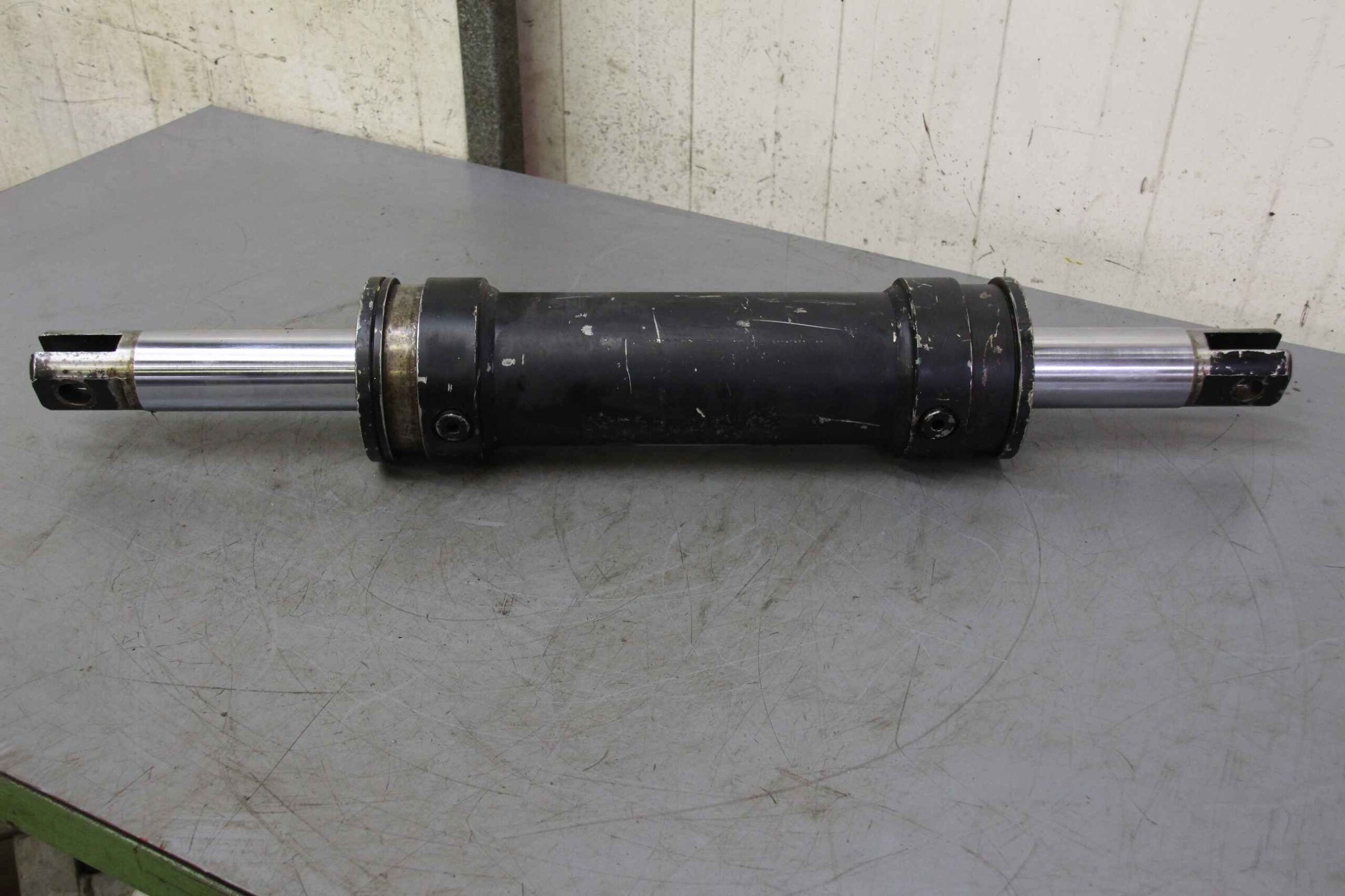 Hydraulikzylinder von unbekannt - Hub 210 mm – Bild 2