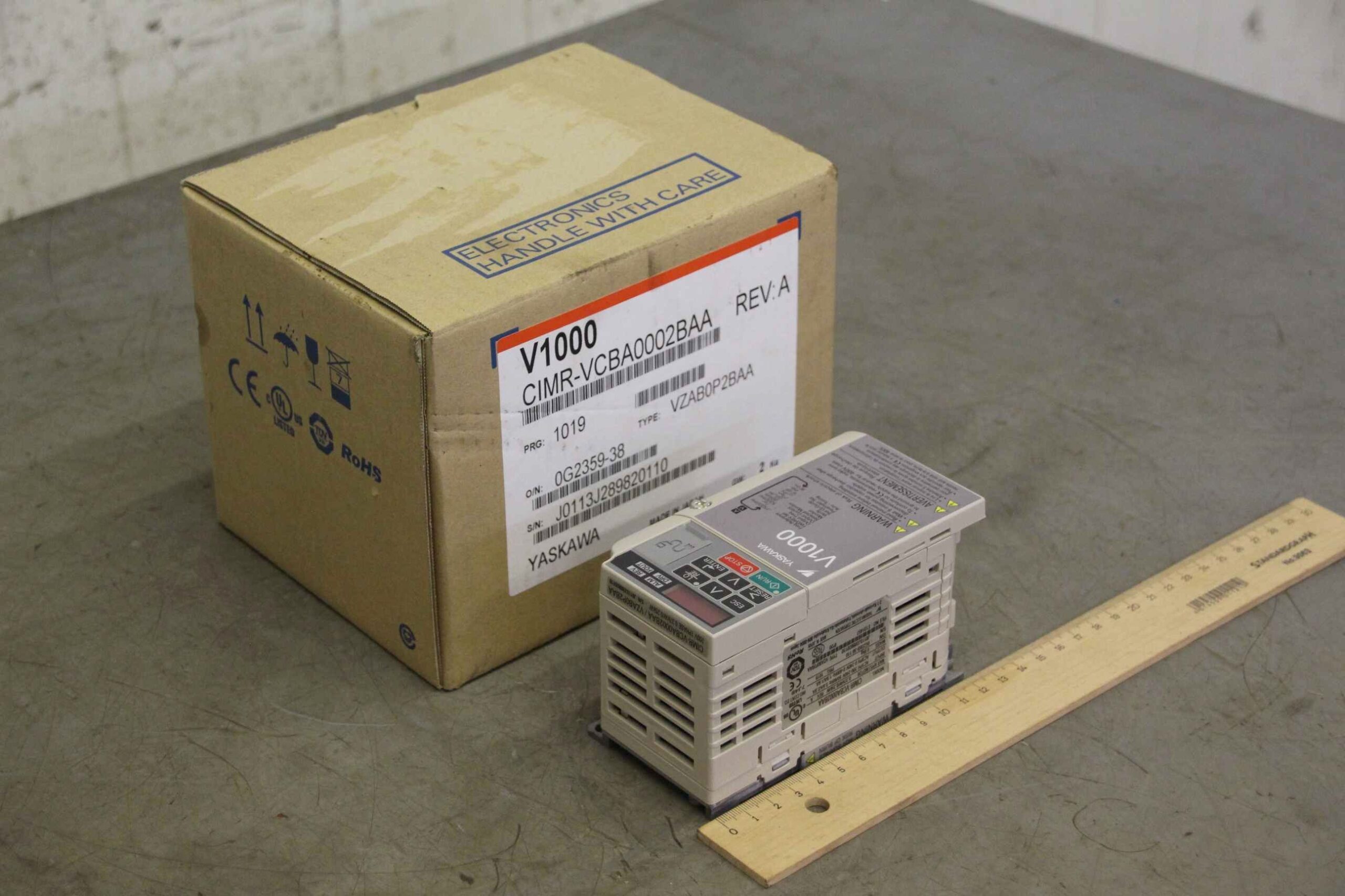 Servoregler von Yaskawa - CIMR-VCBA0002BAA VZAB0P2BAA – Bild 2