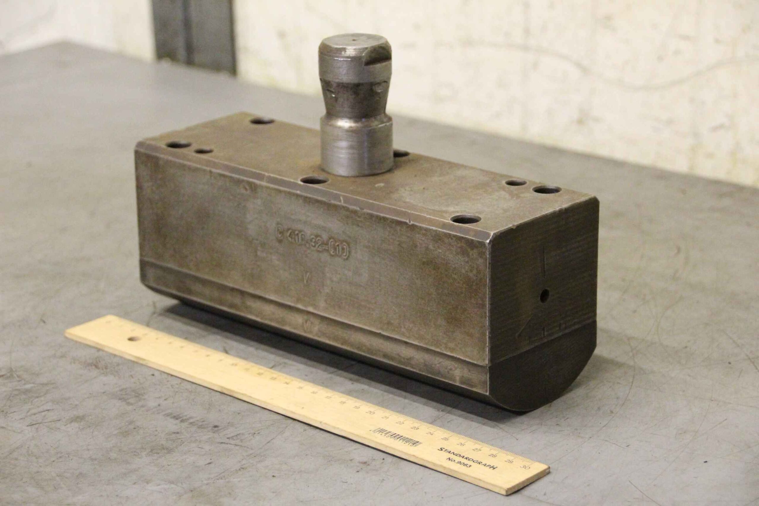 Gesenkwerkzeug von unbekannt - 2- teilig