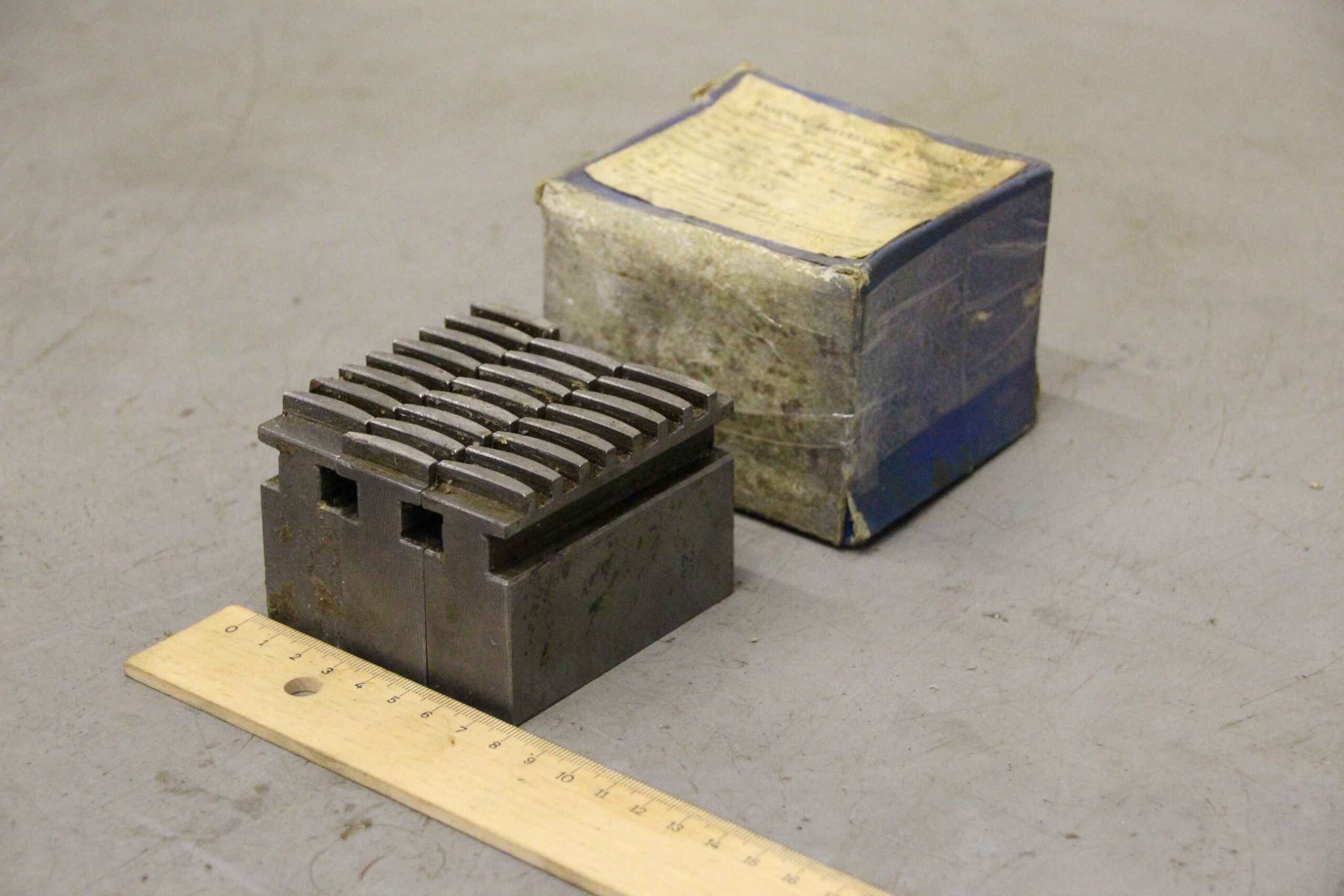 Wechselbacken von Fabryka Przyrzadow - Breite 25 mm PUTm-M 200