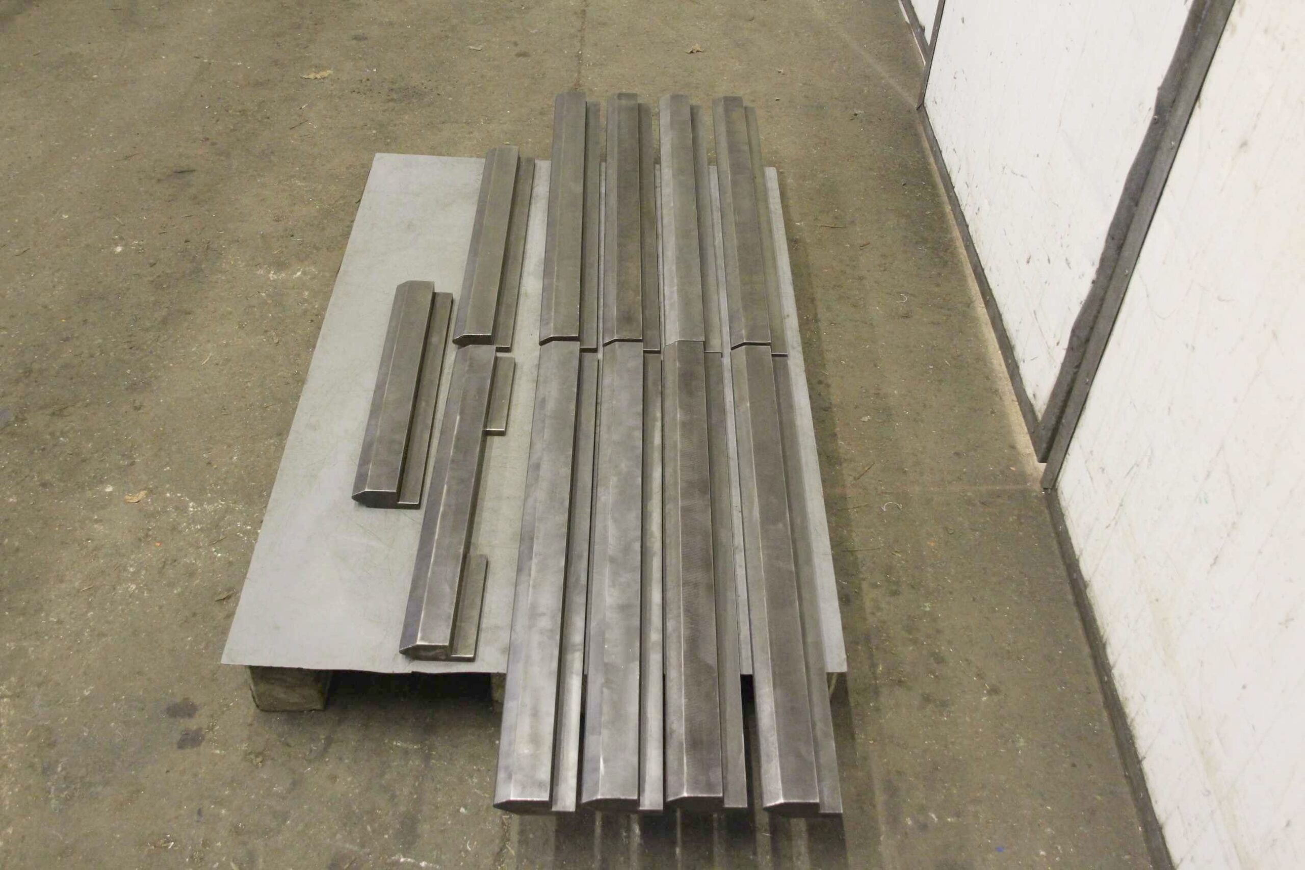 Abkantwerkzeug geteilt 7780 mm von Promecam - 95/36 mm 60° – Bild 7