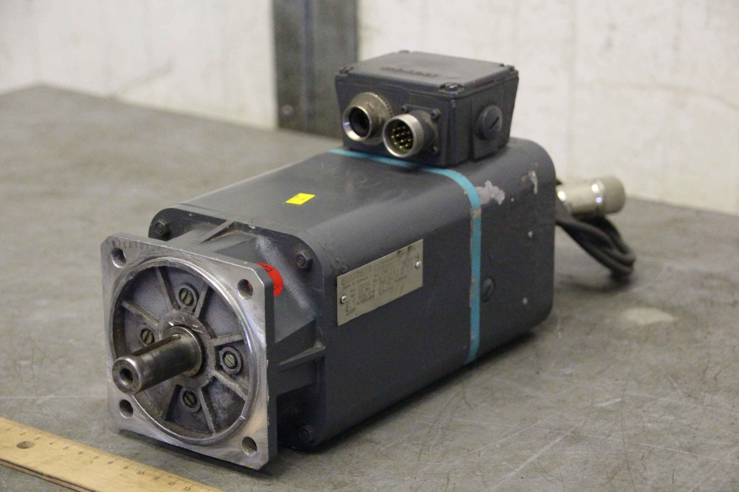 Servomotor von Siemens - 1 FT5062-OAF01-2-Z