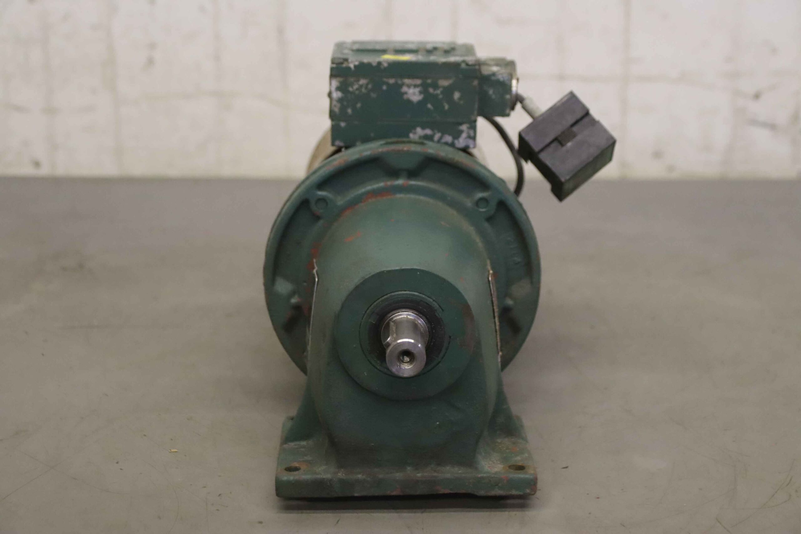 Getriebemotor 0,37 kW 246 U/min von Watt Drive - HG OKG 71N4 – Bild 3