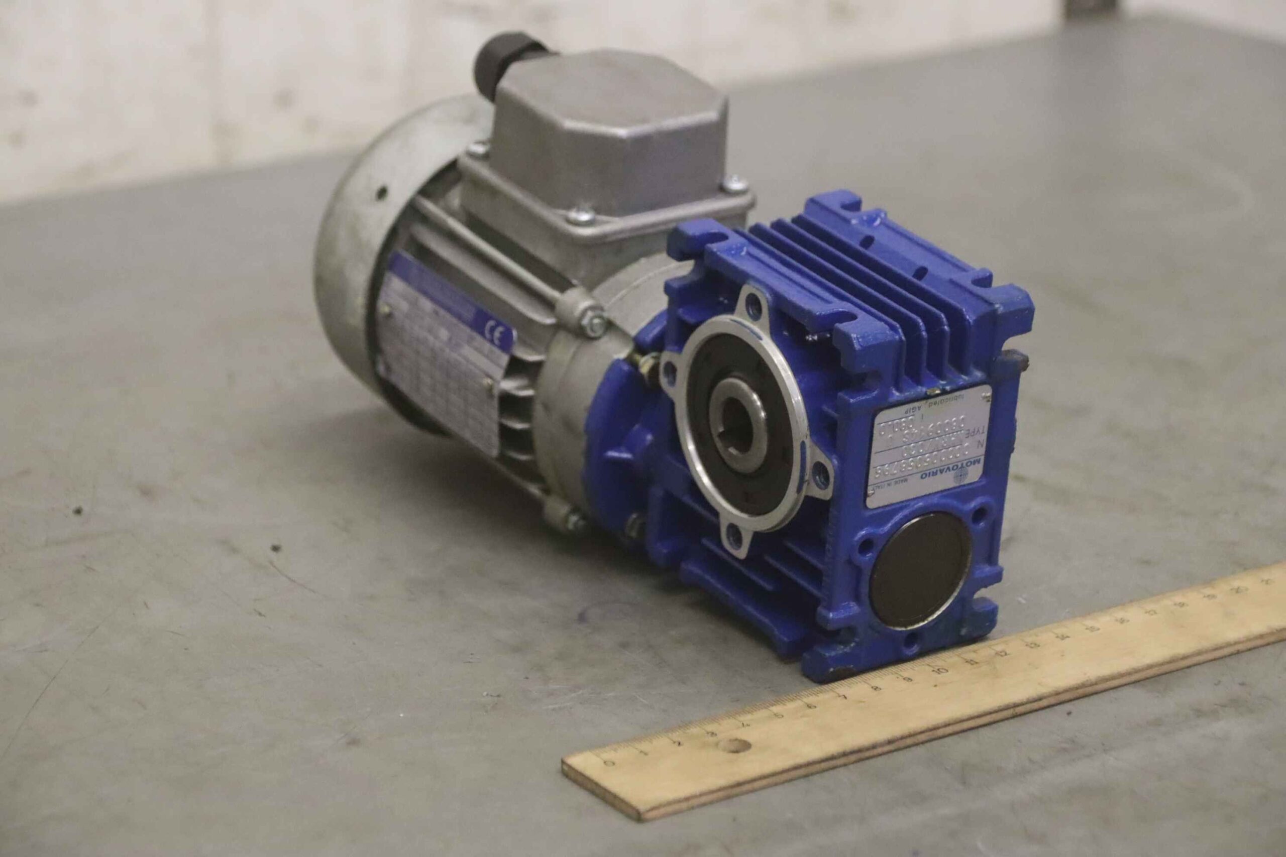 Getriebemotor 0,06 kW 17 U/min von Motovario - NMRV/030 T50B4 – Bild 2