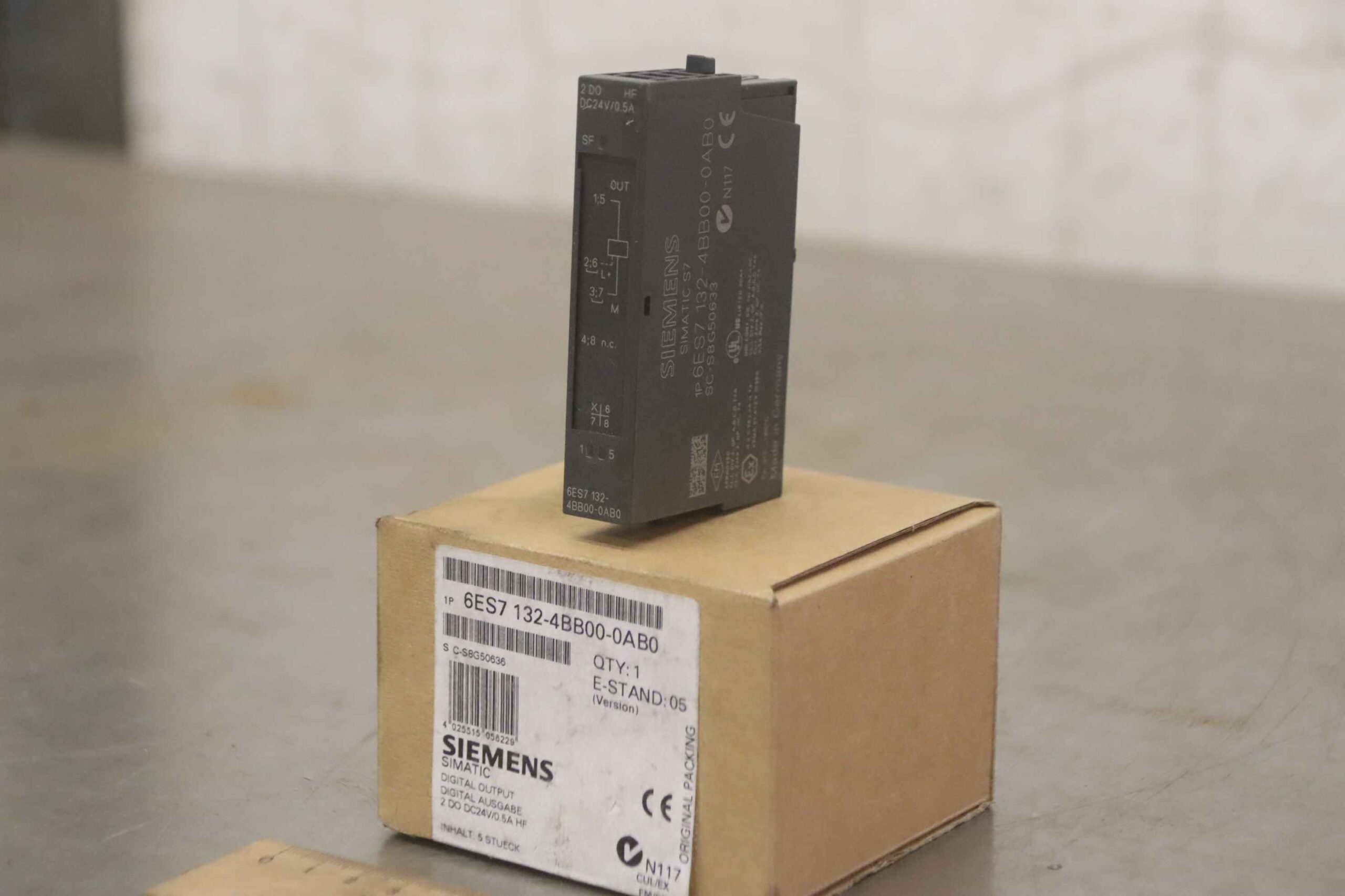 Elektronikmodule ET 200S 5 Stück von Siemens - 6ES7 132-4BB00-OABO – Bild 2