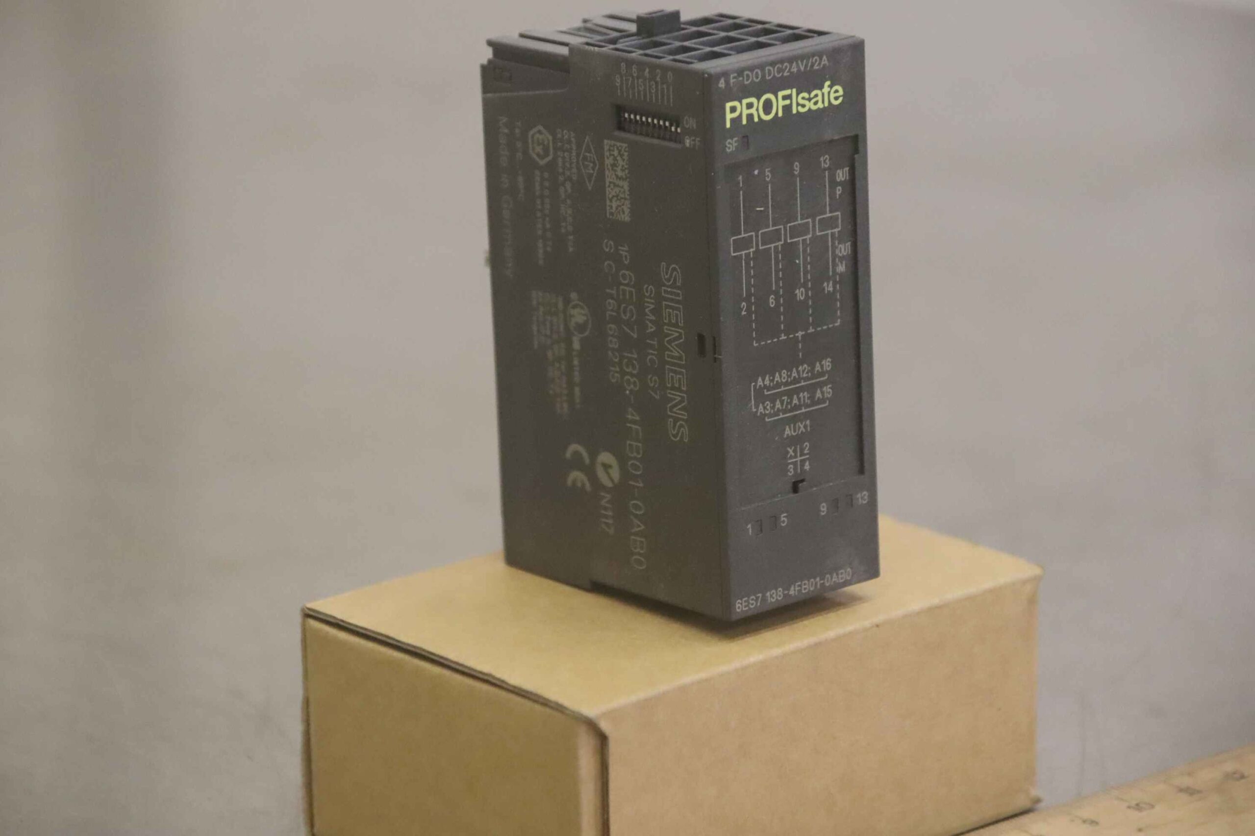 Elektronikmodul ET 200S von Siemens - 6ES7 138-4FB01-OABO – Bild 2