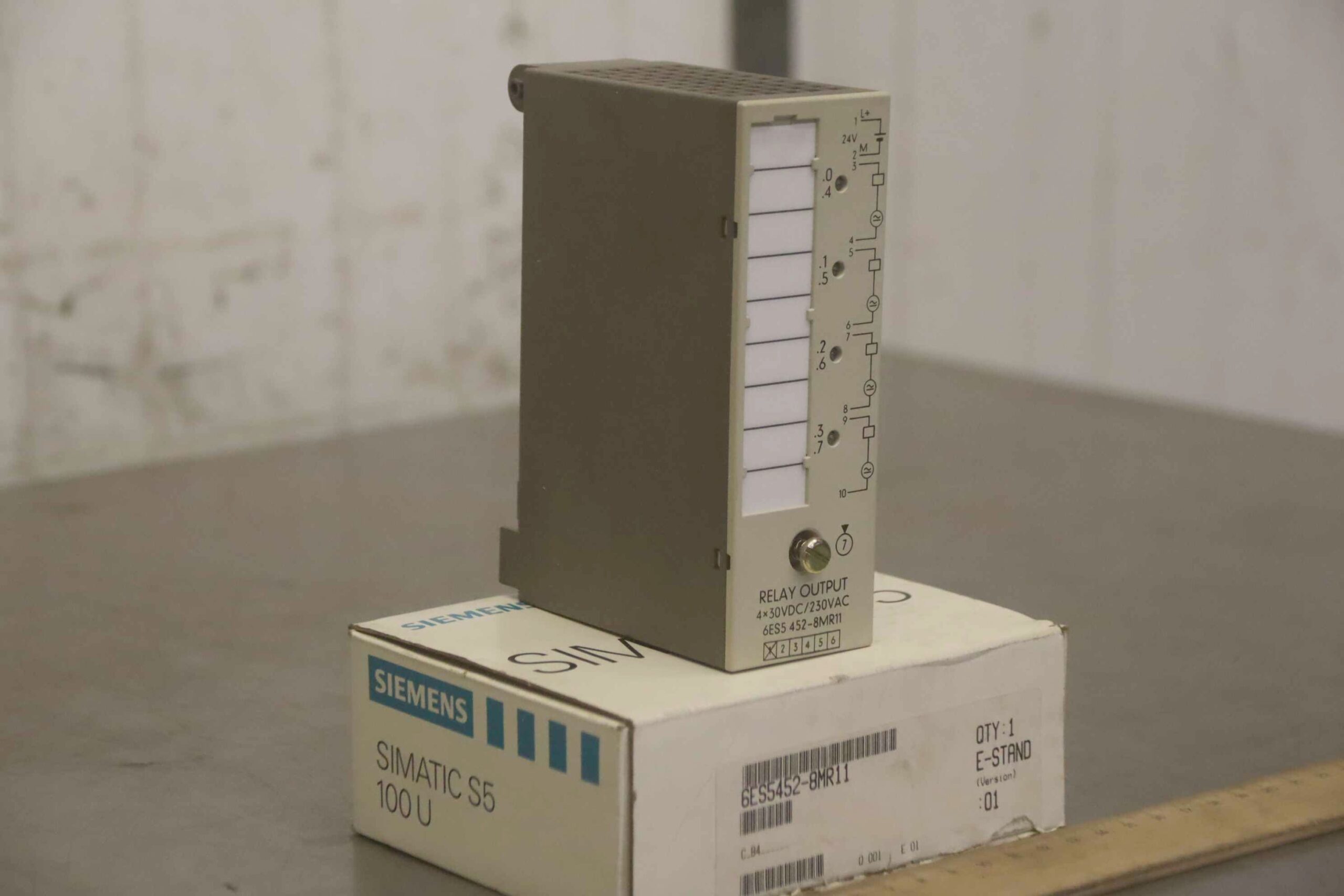 Digitalausgabe von Siemens - 6ES5 452-8MR11 – Bild 2