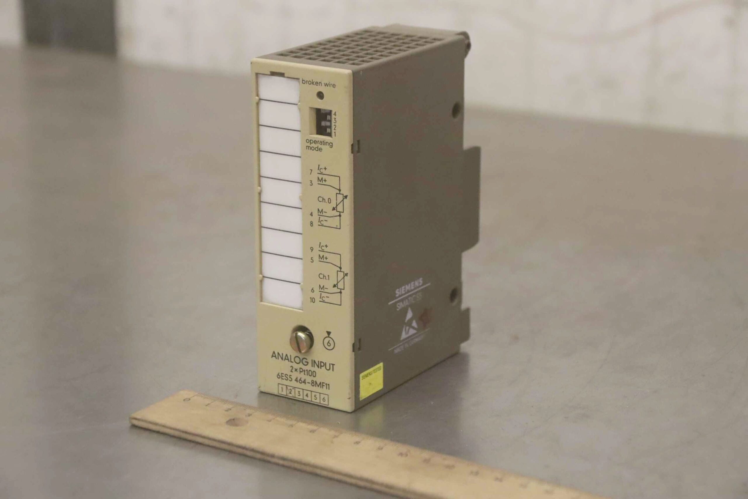 Analogeingabe von Siemens - 6ES5 464-8MF11