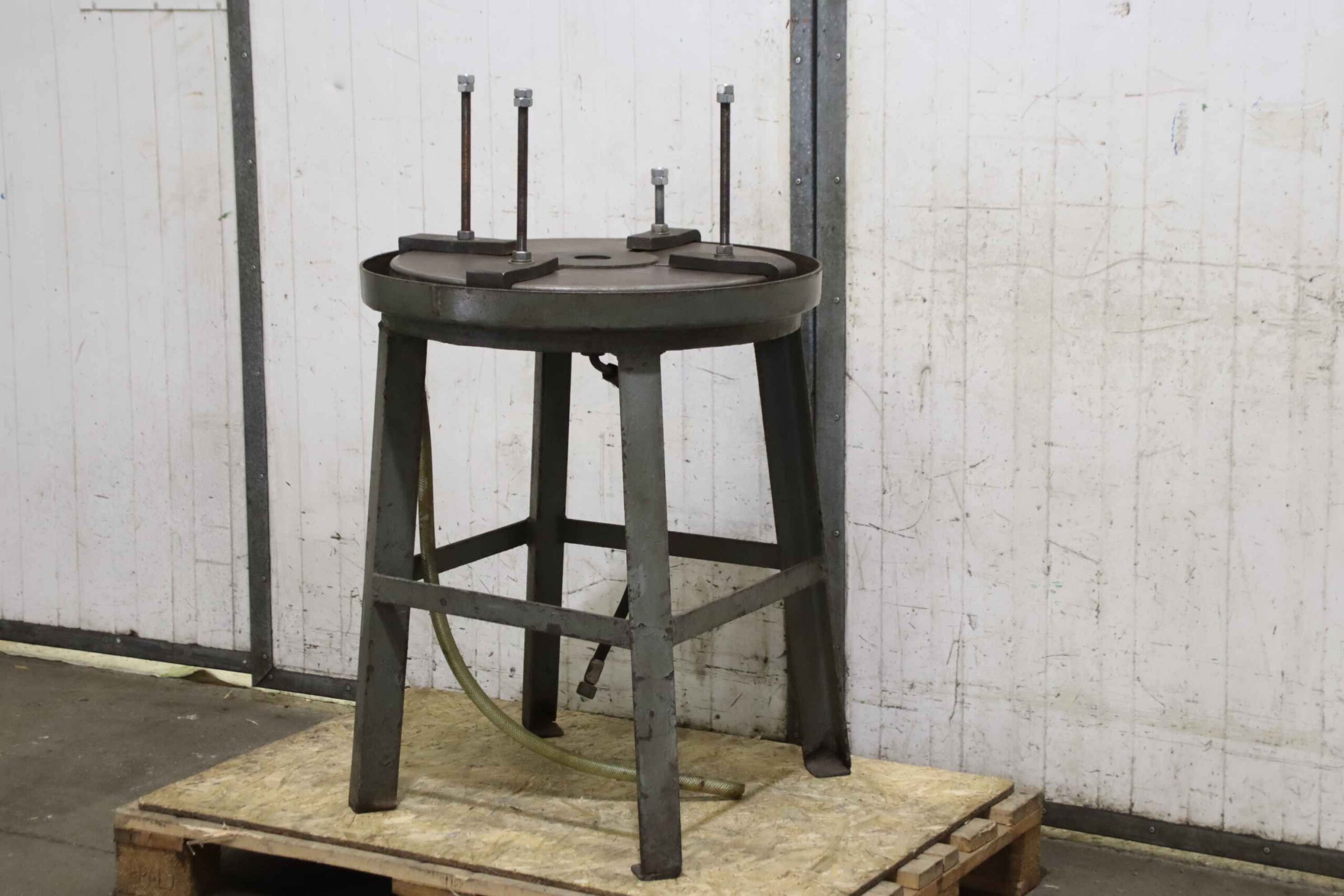 Aufspannplatte mit T Nut von Stahl - Ø 685 x 825 mm