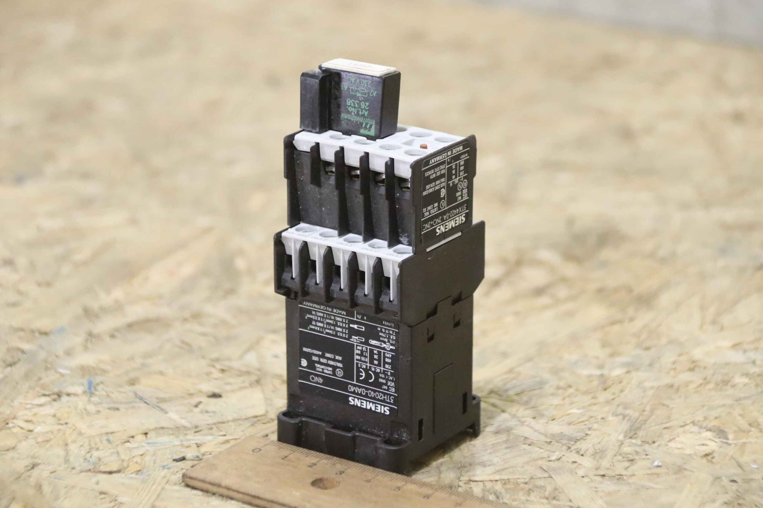 Hifsschütz von Siemens - 3TH2040-OAMO