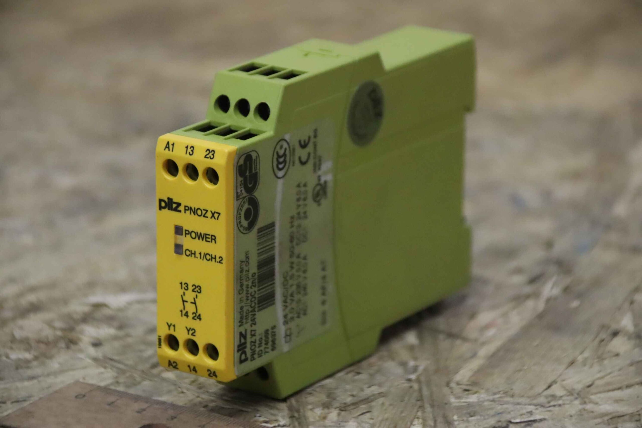 Sicherheitsrelais von pilz - PNOZ X7 24VACDC 2n/o